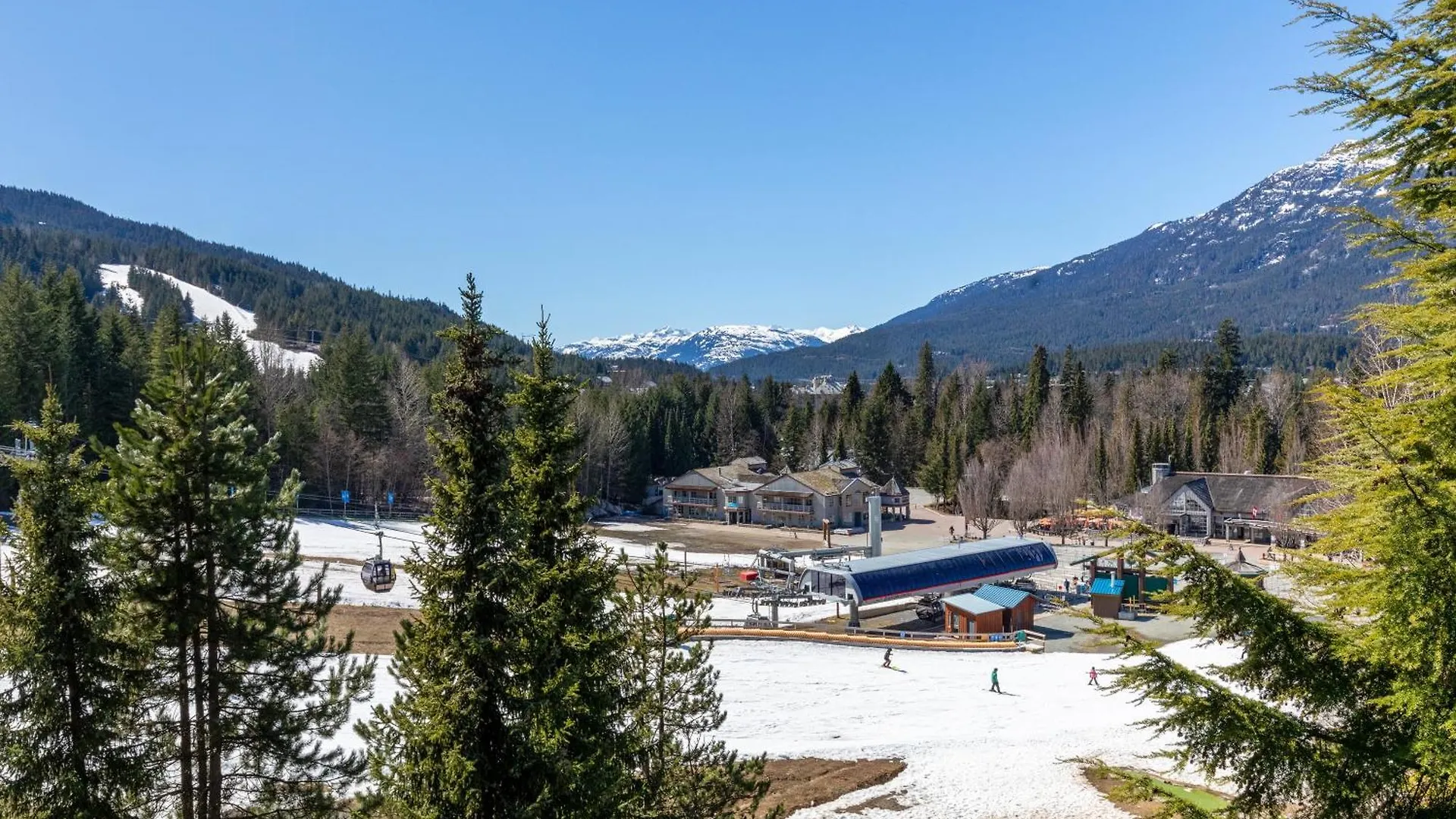 The Aspens By Whiski Jack 0*, Whistler